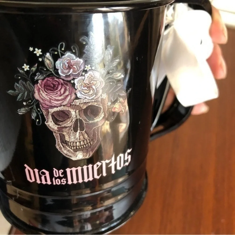 Flour sifter Day of the Dead‎